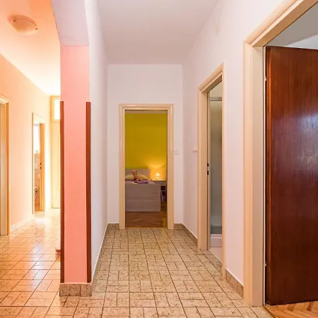 Tatil Evi Larisa - Ipc141 By Interhome *