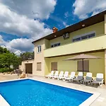 Larisa By Interhome * Pićan