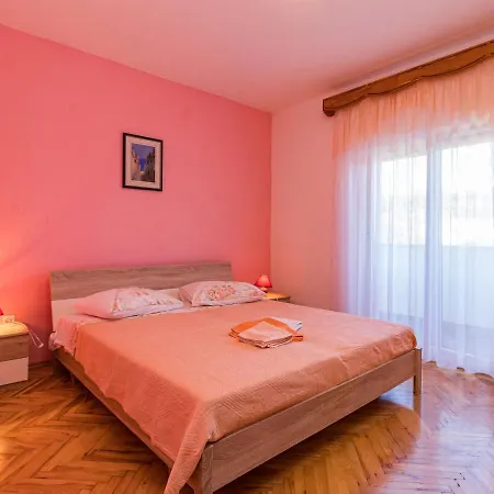 Larisa By Interhome *